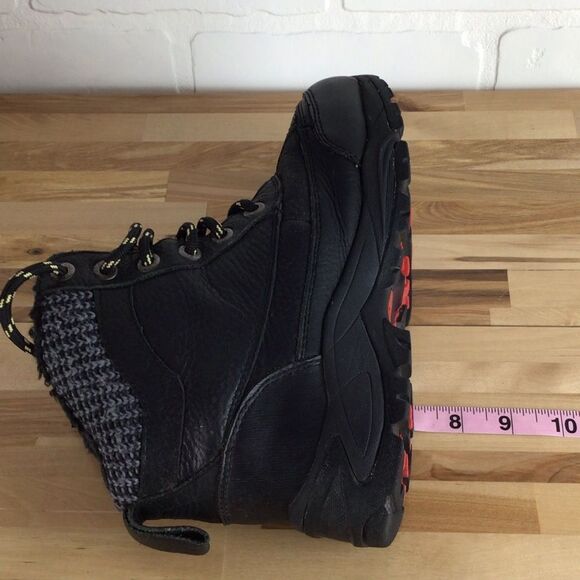 SOFT Moc black leather winter ankle boots size 7 waterproof warm outdoor lace up - Picture 9 of 13